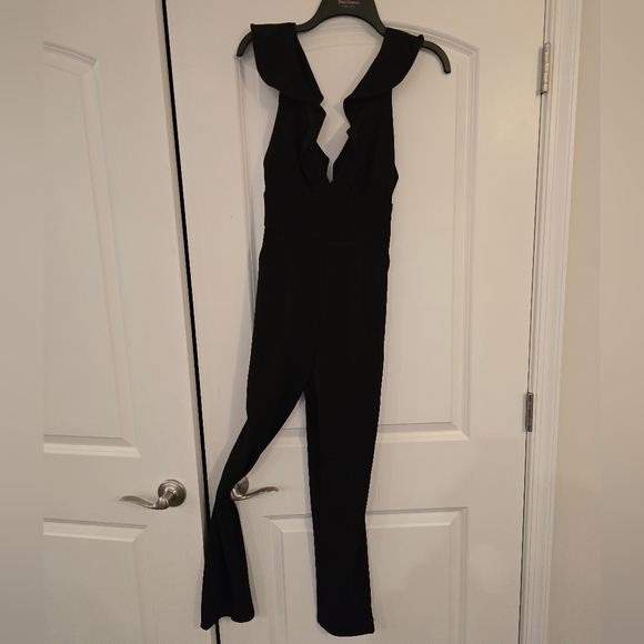 🖤 Lulu's Leilani Black Ruffled Jumpsuit Romper New Years Eve Business Formal - Picture 11 of 14